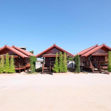 Prakaithong Hotel Amphoe Sawang Daen Din Zewnętrze zdjęcie