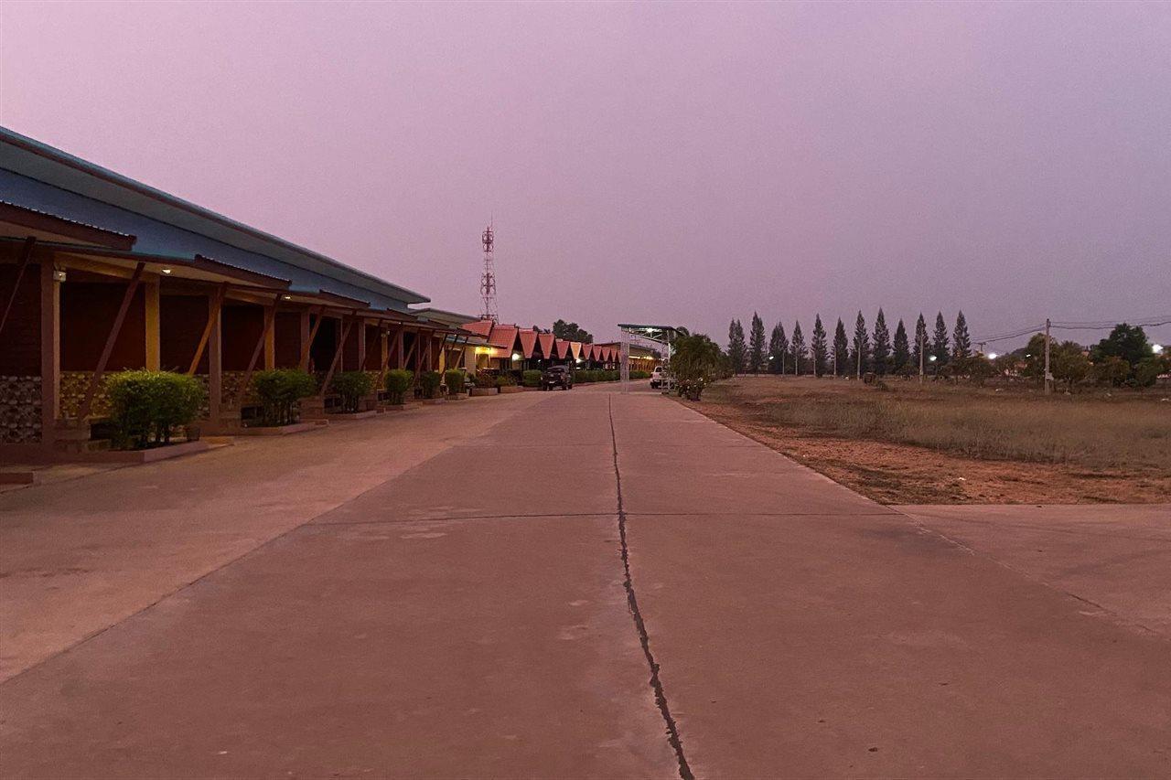 Prakaithong Hotel Amphoe Sawang Daen Din Zewnętrze zdjęcie