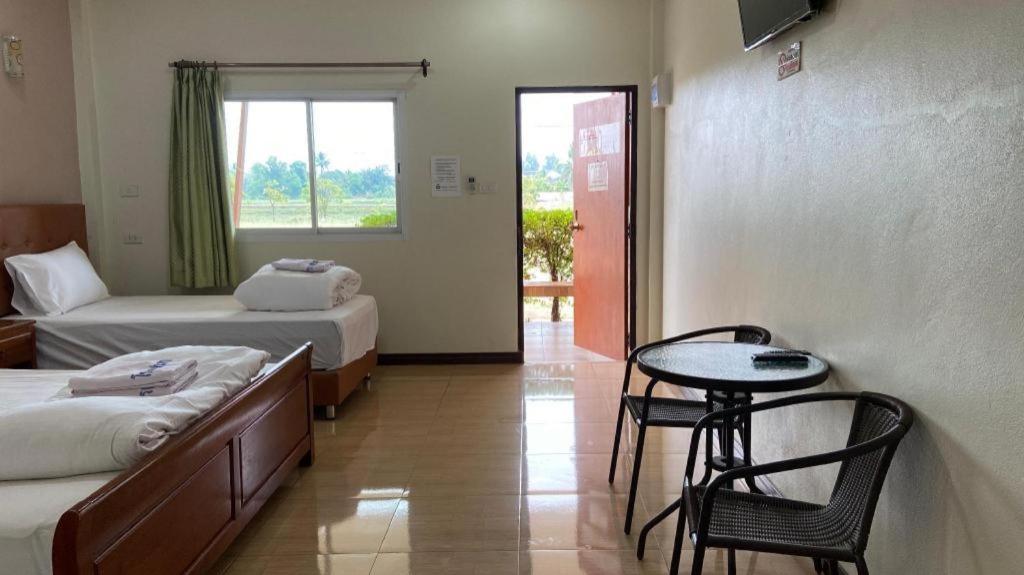 Prakaithong Hotel Amphoe Sawang Daen Din Zewnętrze zdjęcie