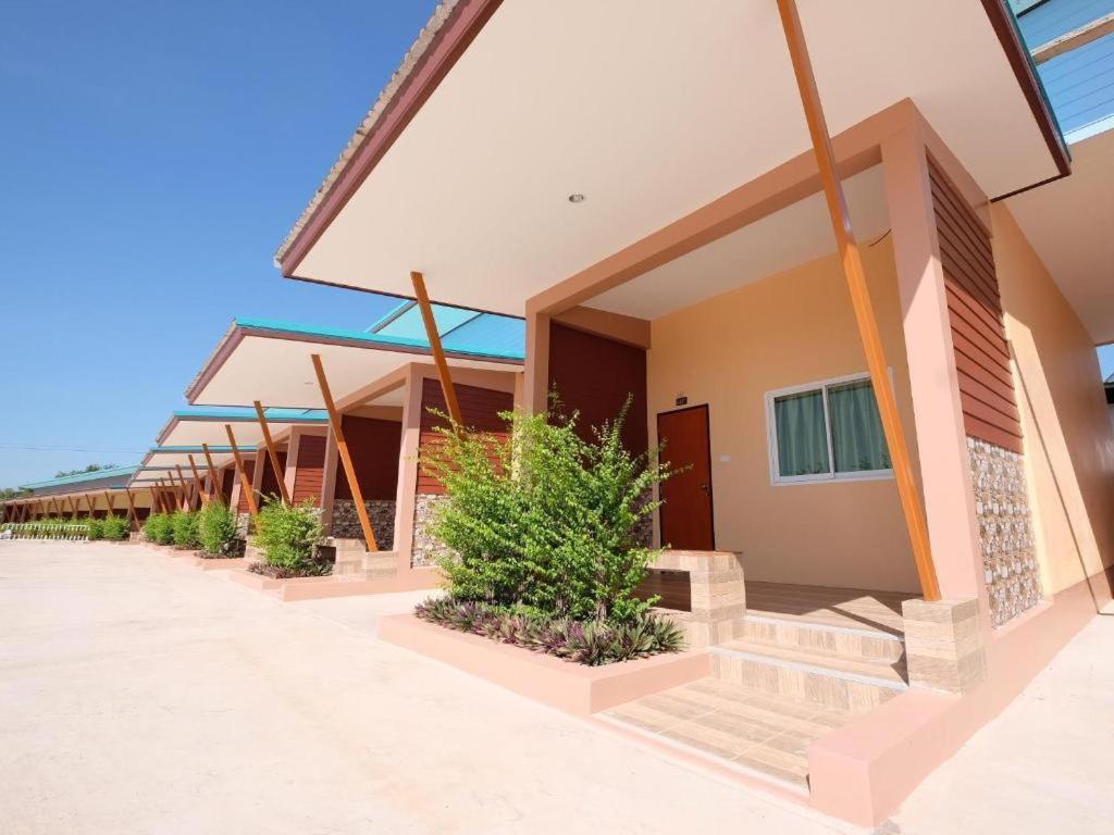 Prakaithong Hotel Amphoe Sawang Daen Din Zewnętrze zdjęcie