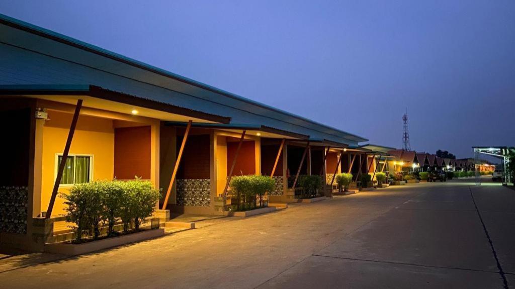 Prakaithong Hotel Amphoe Sawang Daen Din Zewnętrze zdjęcie