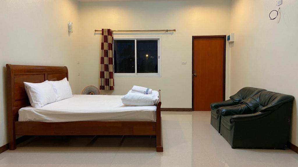 Prakaithong Hotel Amphoe Sawang Daen Din Zewnętrze zdjęcie