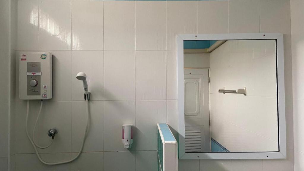 Prakaithong Hotel Amphoe Sawang Daen Din Zewnętrze zdjęcie